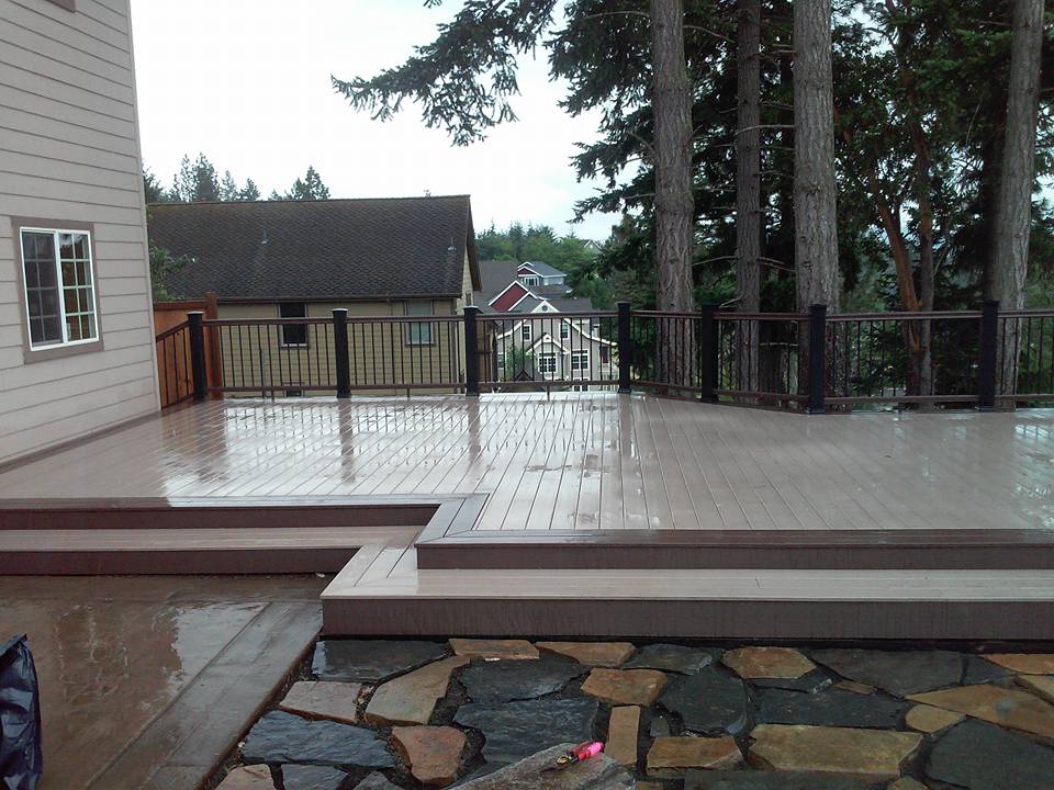 Composite Deck in Eugene, Oregon